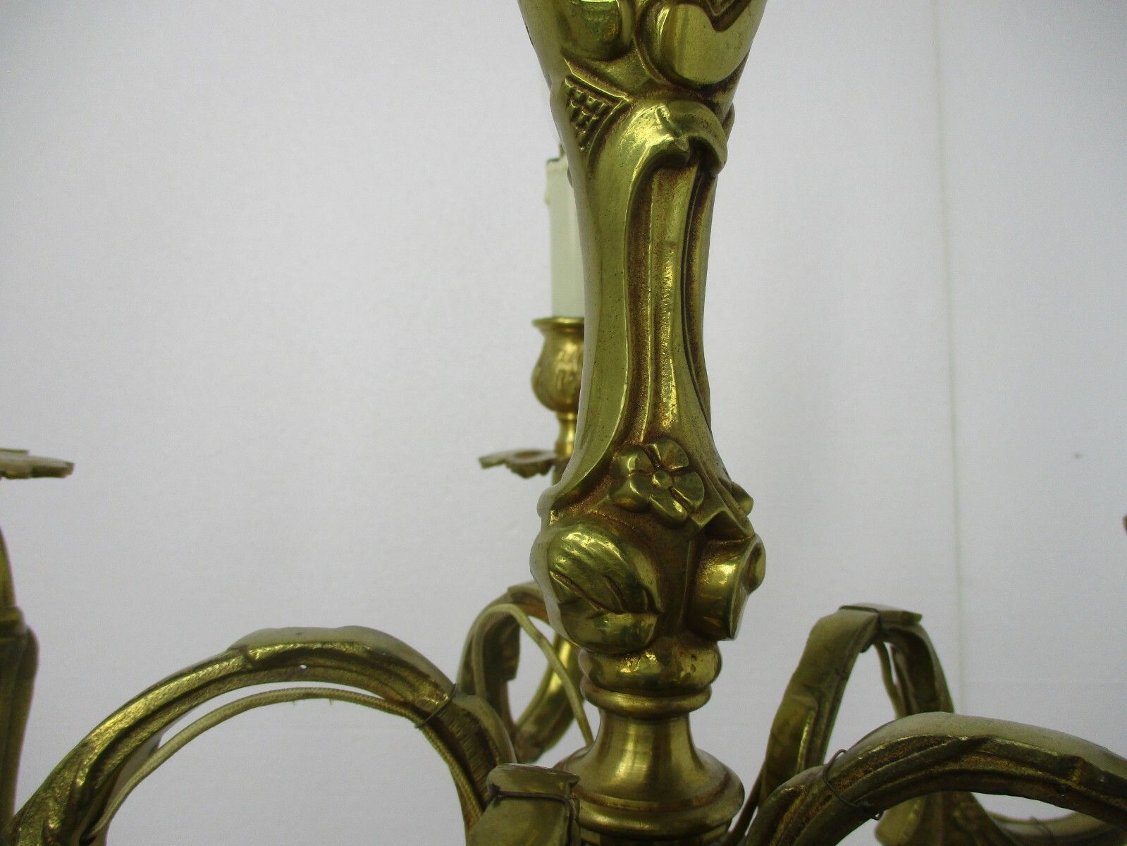 French Chandelier 5 Arms Lights Brass  Hollywood Regency Ornate Etched Brass photo vinterior