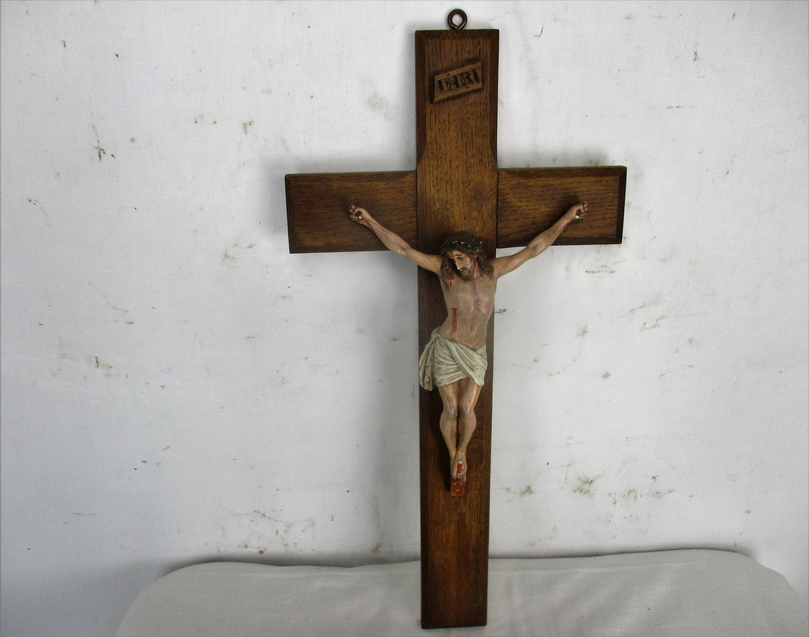 Gorgeous Oak Hanging Crucifix Jesus Christ Plaster Sculpture Corpus Crucifixion photo vinterior