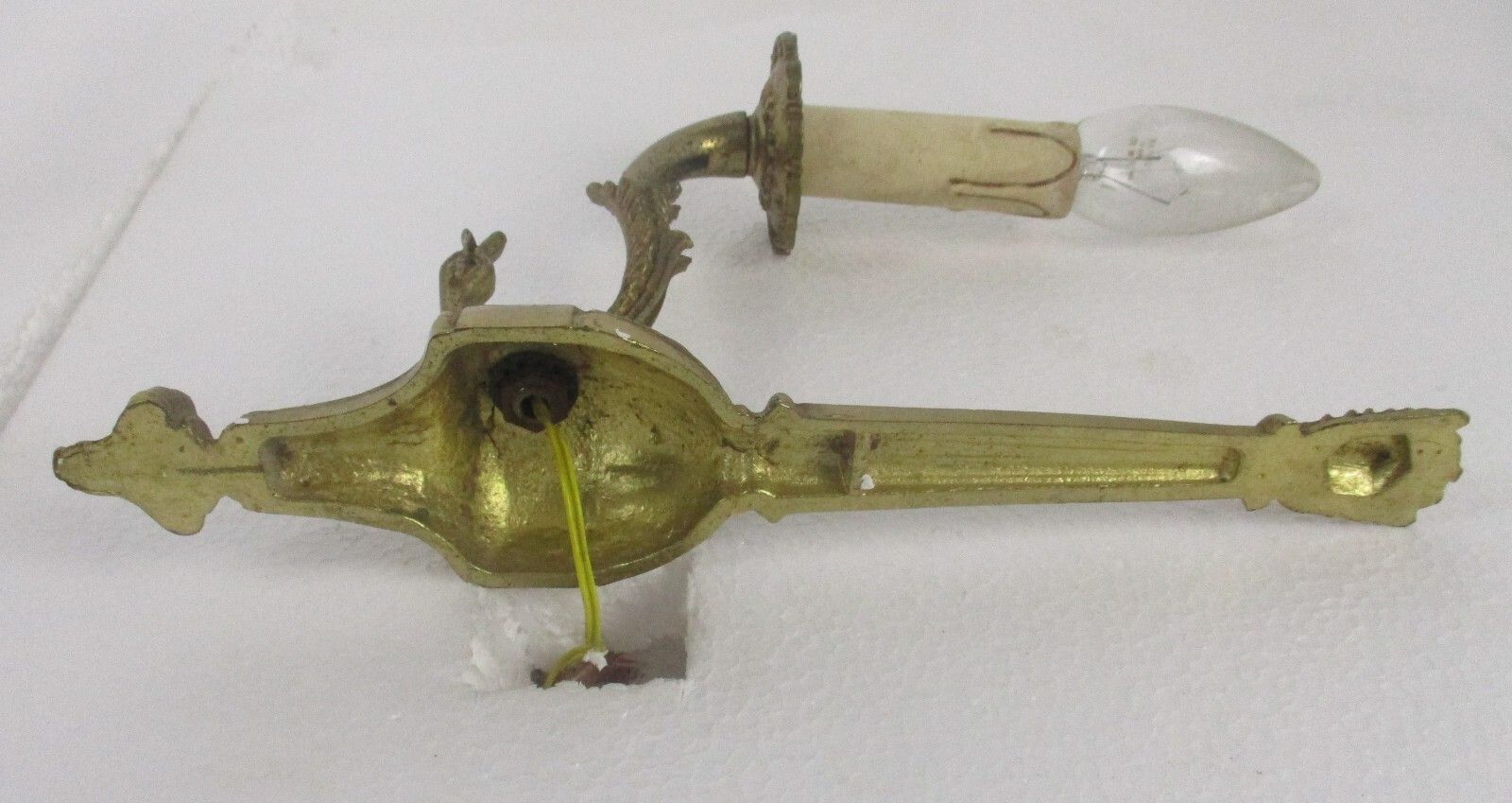 photo furniture Pair French Empire Hollywood Regency Ducks Ornate Brass Wall Mounted Sconces