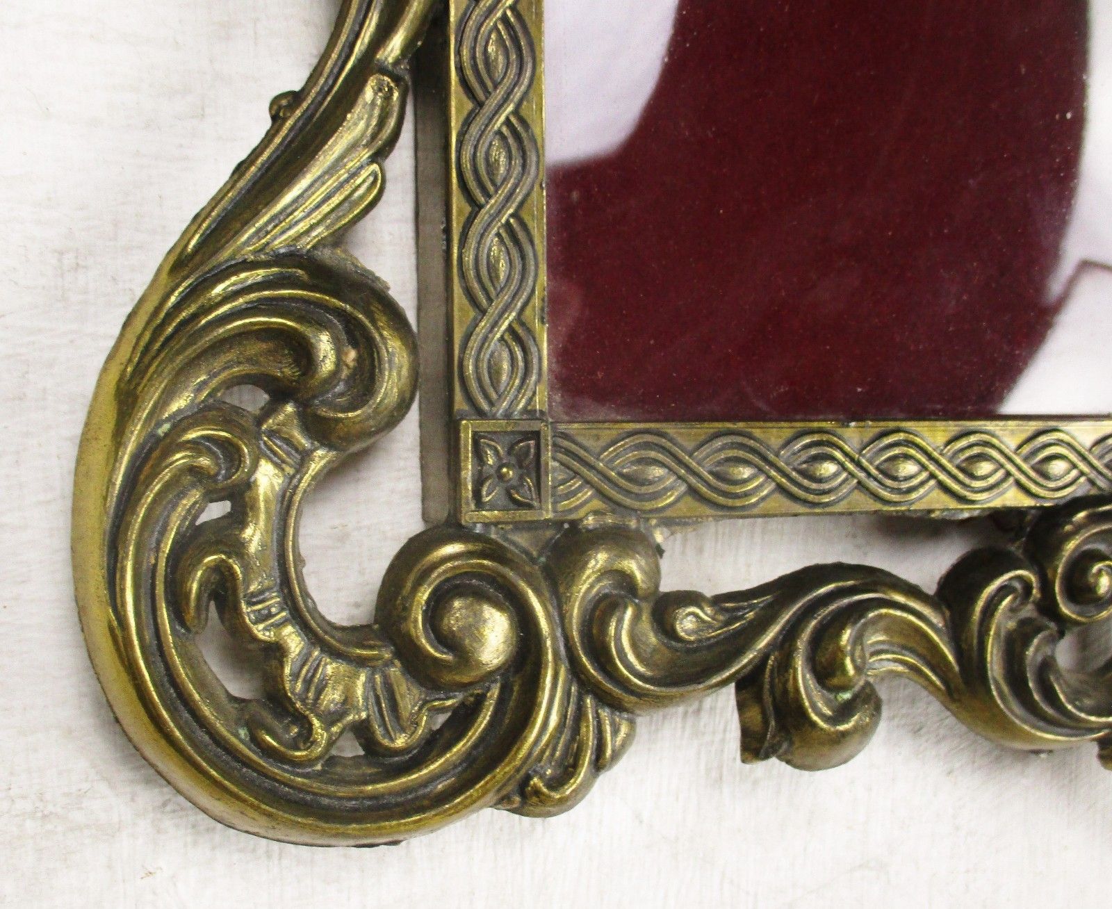 Art Deco Oval Ornate Brass Frame Red Velvet  Convex Glass Christ Crucifix  Htf photo vinterior
