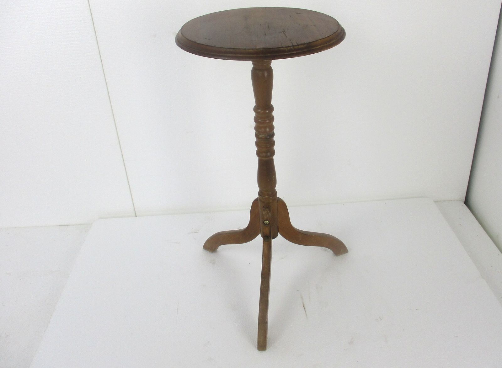 Hand Carved Wood Pedestal Display Side Table Plant Stand Barn Country Style Trip photo 121.0