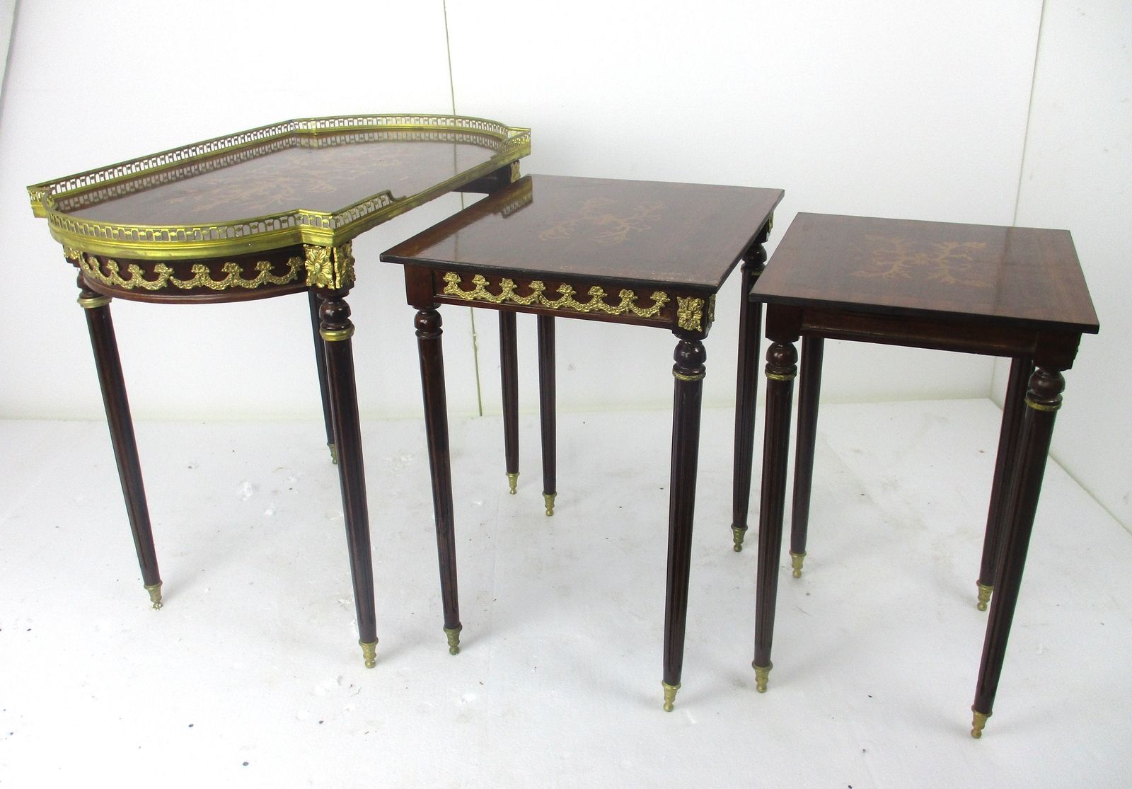 Set Of 3 Vintage Nesting Stacking Coffee Side Tables Brass Marquetry Italy Itali photo buy