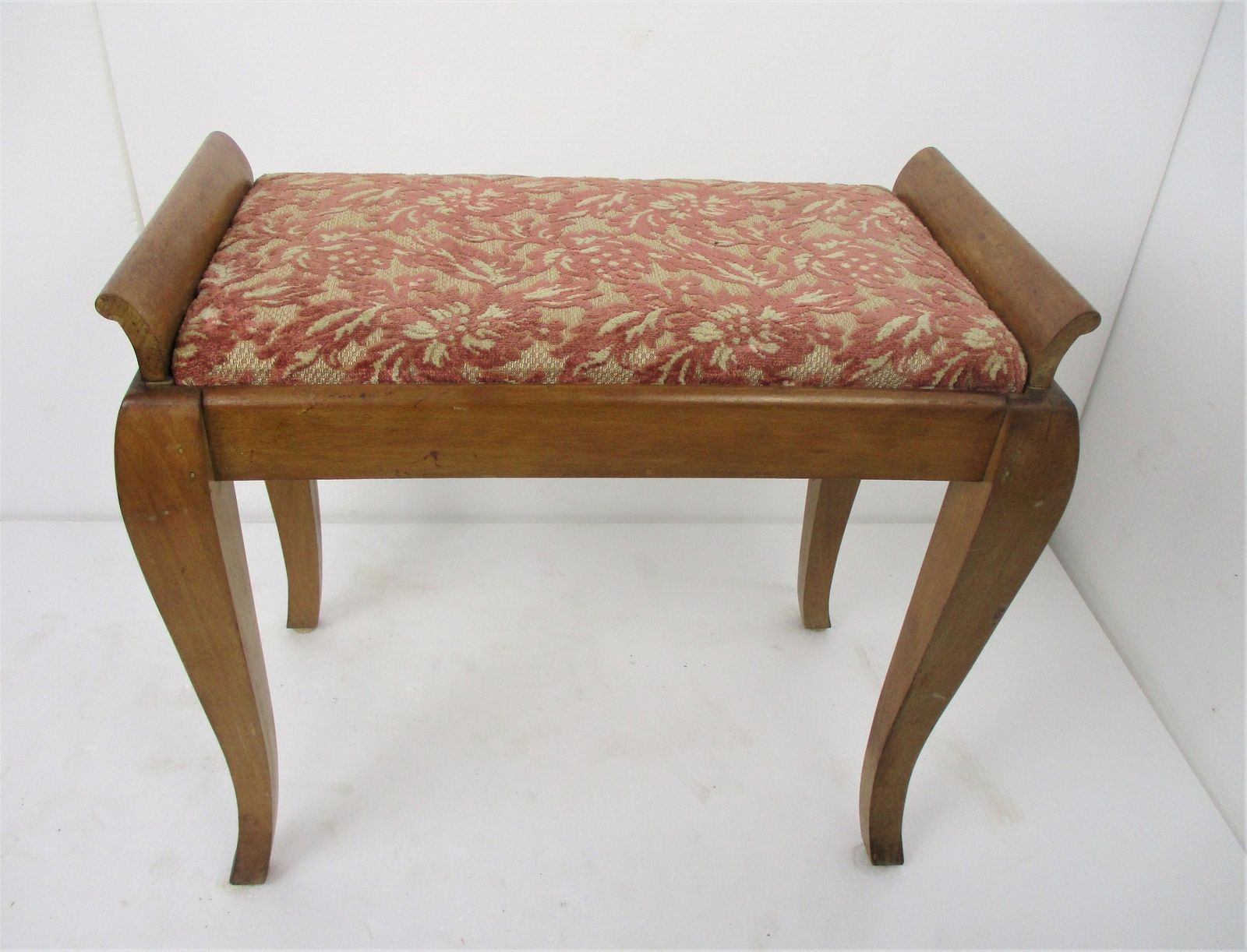 Modernist Retro Wooden Oak Stool Ottoman Footstool Danish Modern Style Pop Art photo furniture