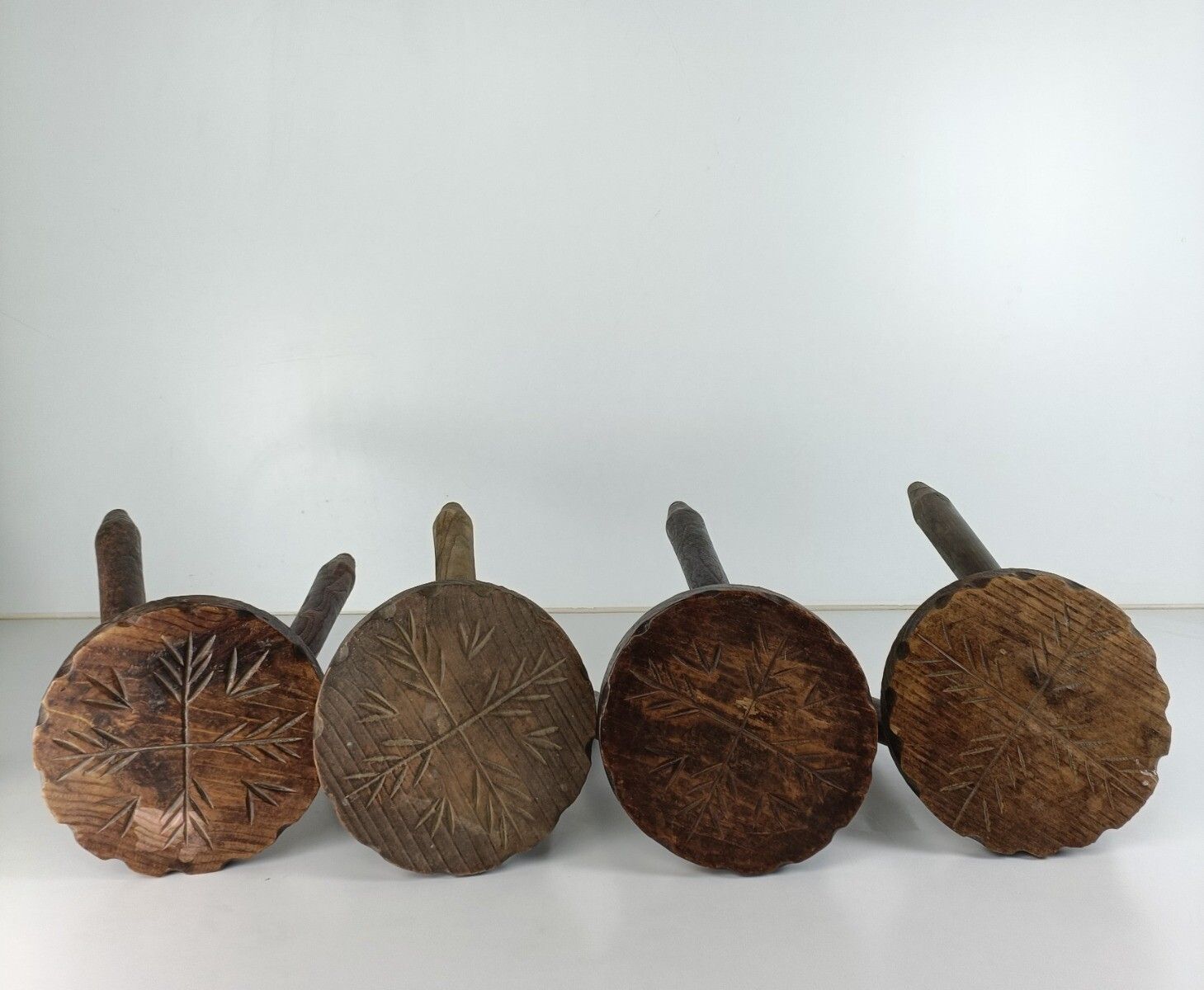 Set Of 4 Spanish Tripod Side Display Wine Milking Stools Tables Pedestals Plant photo 647.0