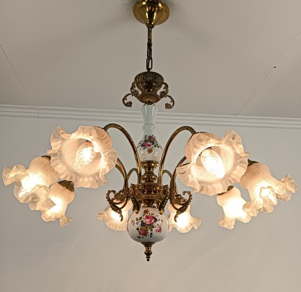 Chandelier Italian Italy Porcelain Tulip Shades Glass Brass 8 Lights Vintage Rom photo furniture