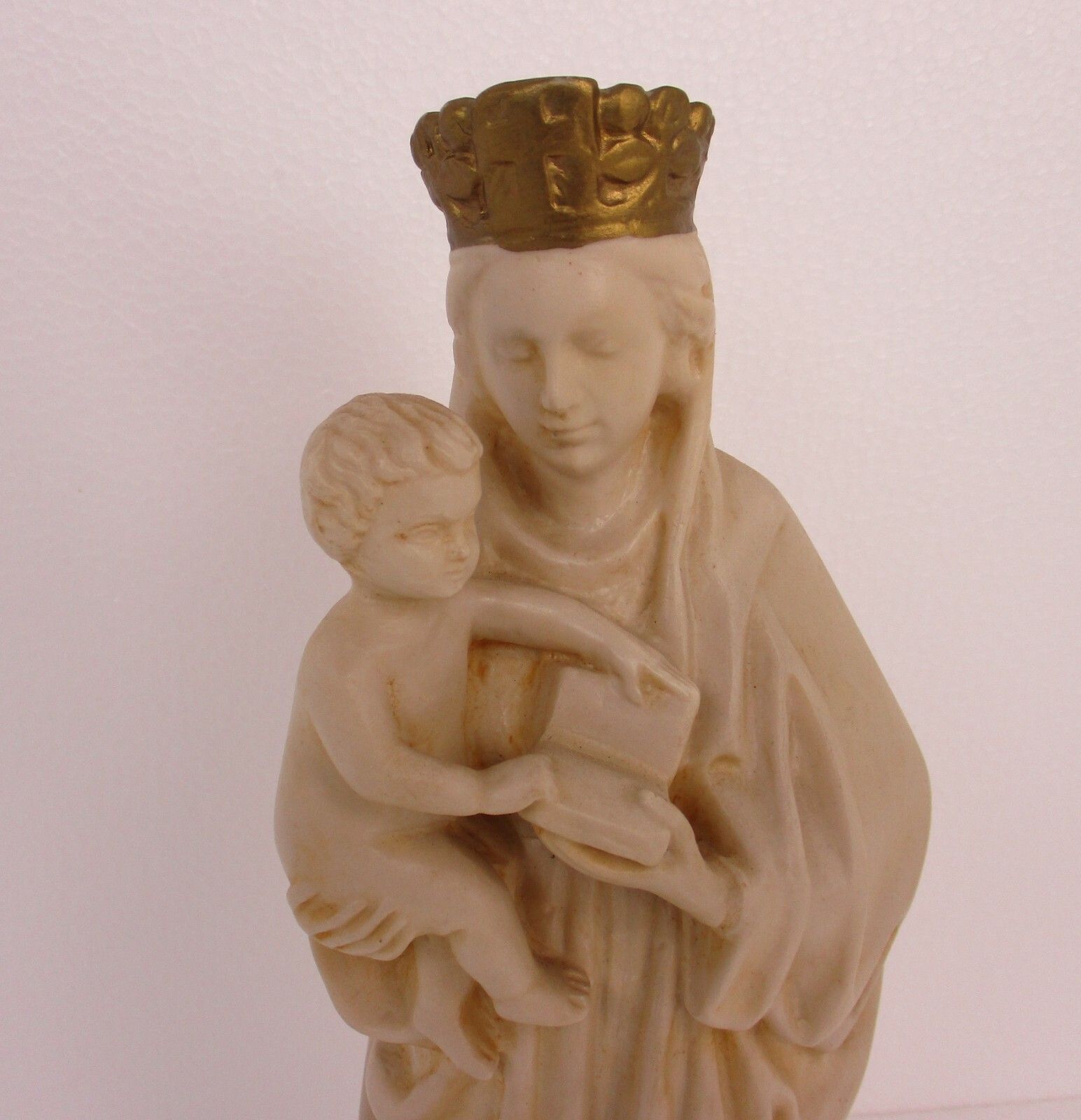 Virgin Mary Madonna And Infant Child Jesus Resin Bible Golden Crown Statue photo furniture