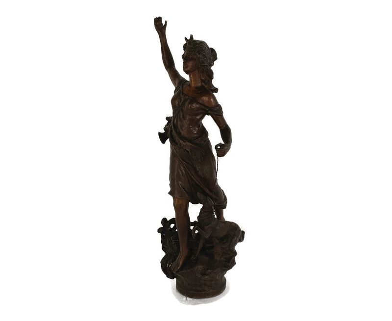 Statue Faux Copper Spelter Female Lady Warrior With Dog Trumpet Hunt Gorgeous