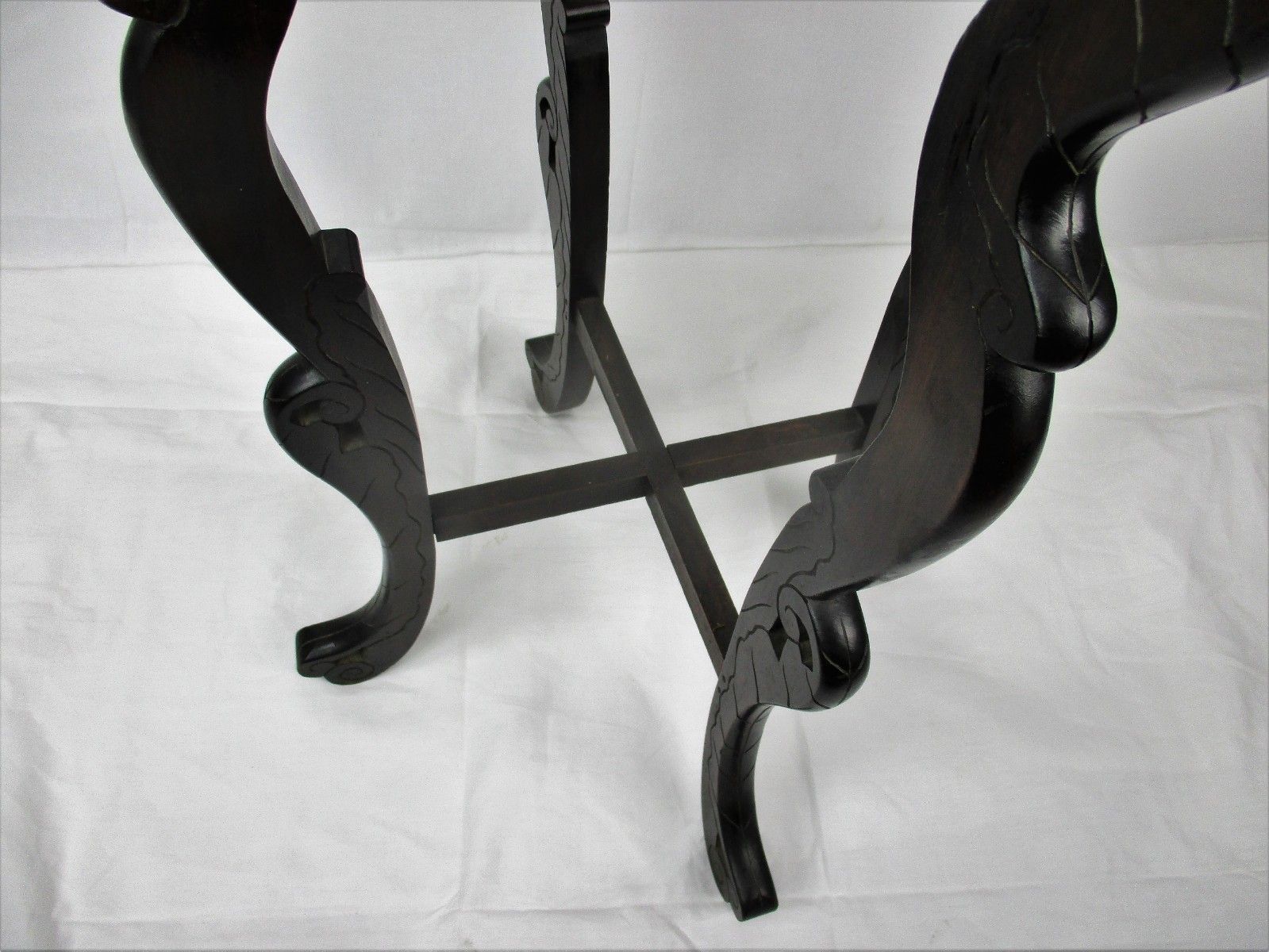 photo furniture Gorgeous Wooden Ornate  Side Display Table Pedestal Plant Stand 33.07"