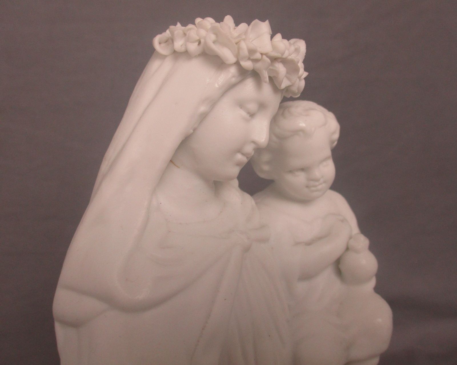 Antique Bisque Porcelain Statue Figurine Virgin Mary Madonna With Infant Jesus F photo Home Decor