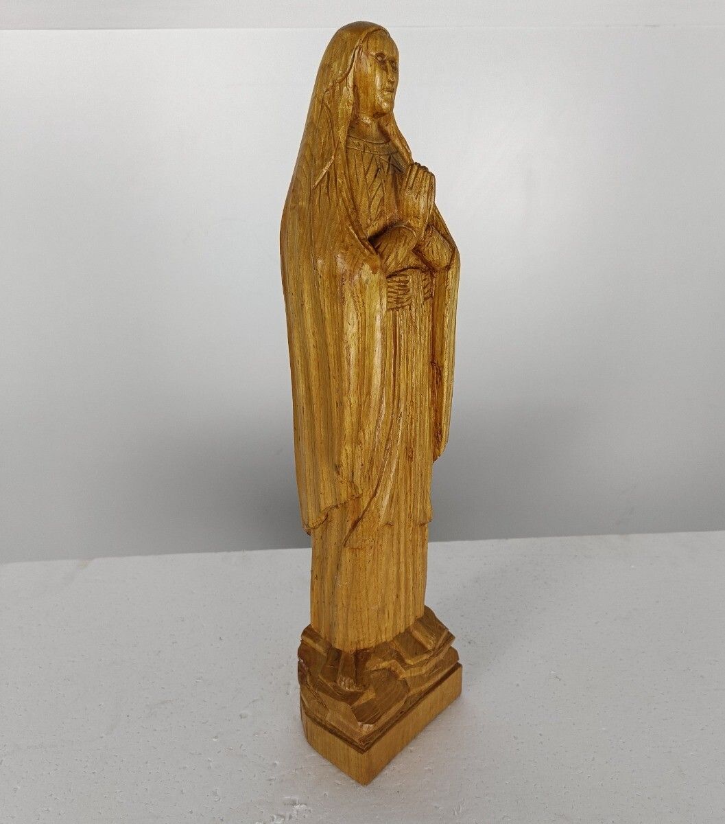 Sculpture Statue Hand Carved Wood Madonna Virgin Mary Folded Hands Vintage Signe photo Art