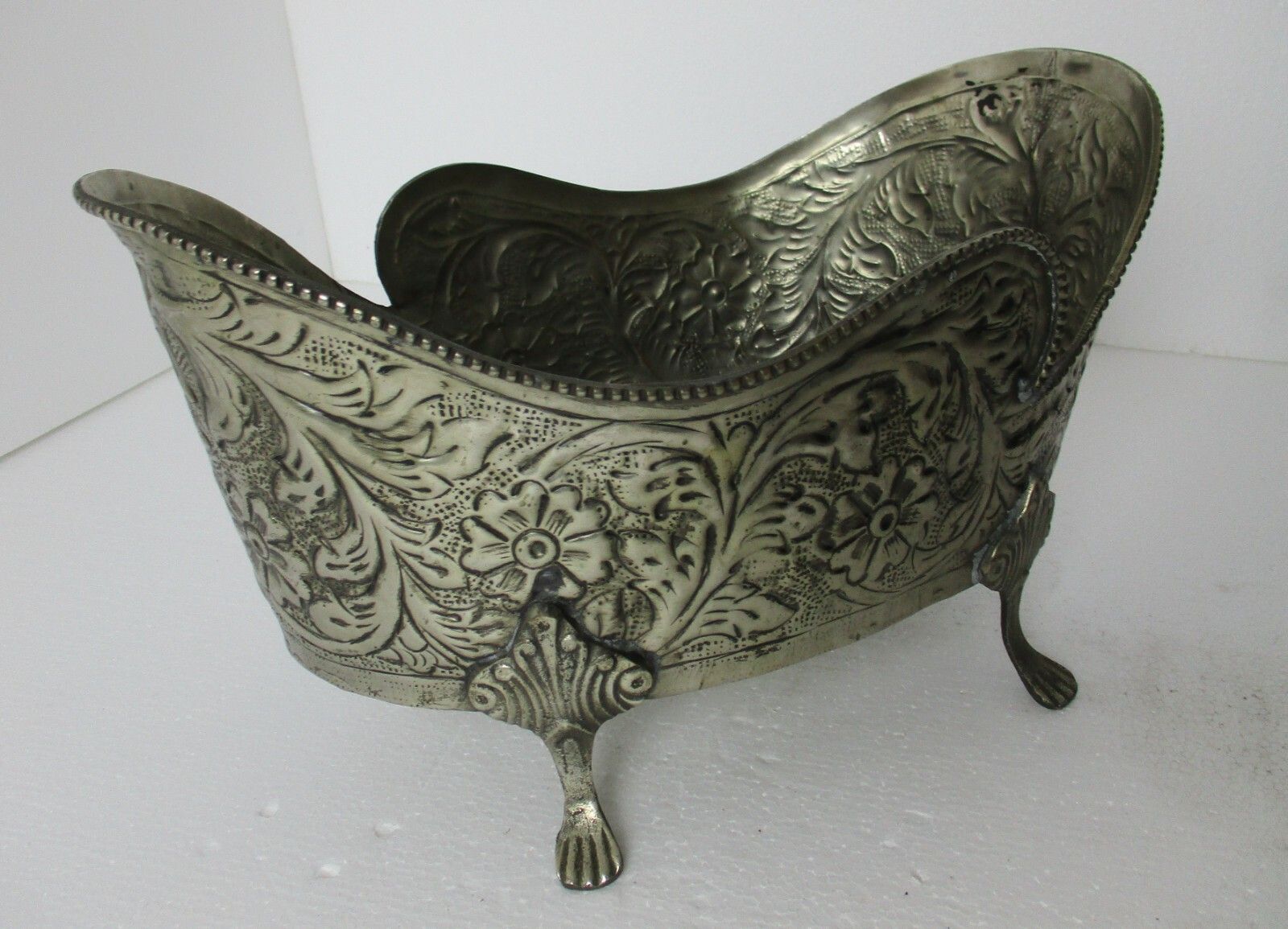 Faux Brass Spelter Planter Jardinière Ornate Embossed Centerpiece Legged Flowers photo vintage
