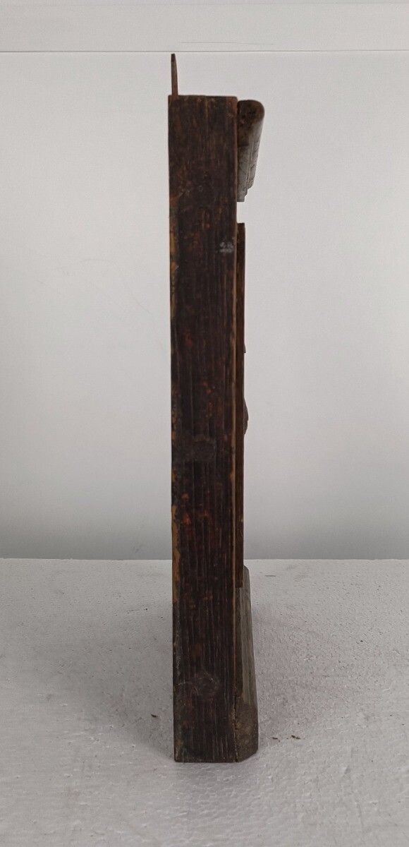photo furniture Ornate Hand Carved Wooden Oak Wall Hanging Bird Antique