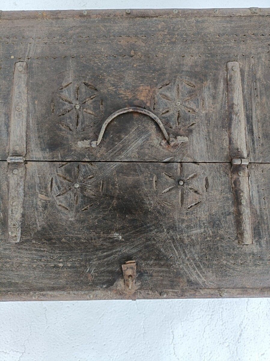 Antique Rajasthani Footed Chest Box India 1900's Spice Salt Box Ornate Carved Wo photo 485.0