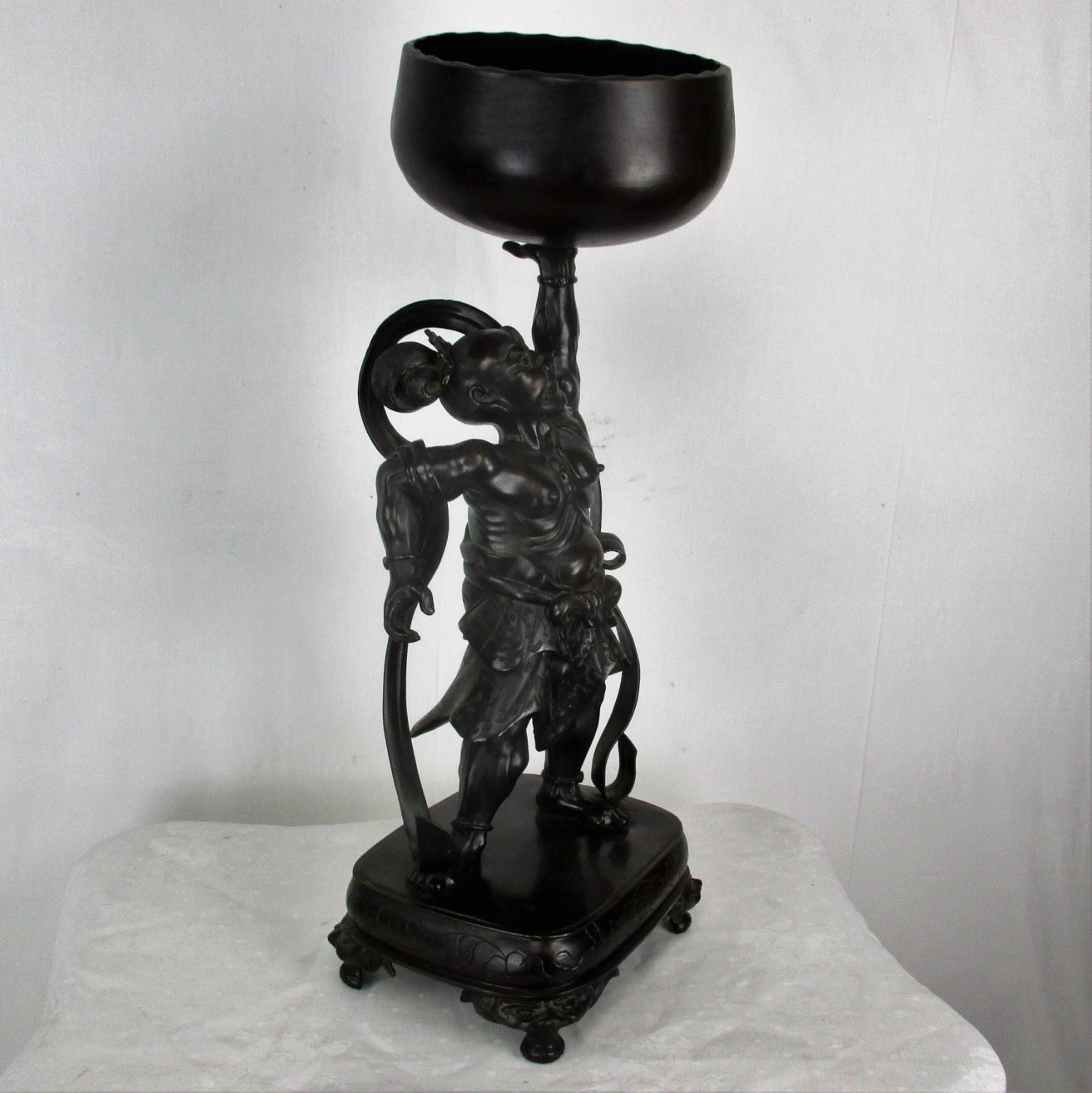 Antique Bronze Statue Sculpture Buddha 19th Century Japanese Water Bearer photo vinterior