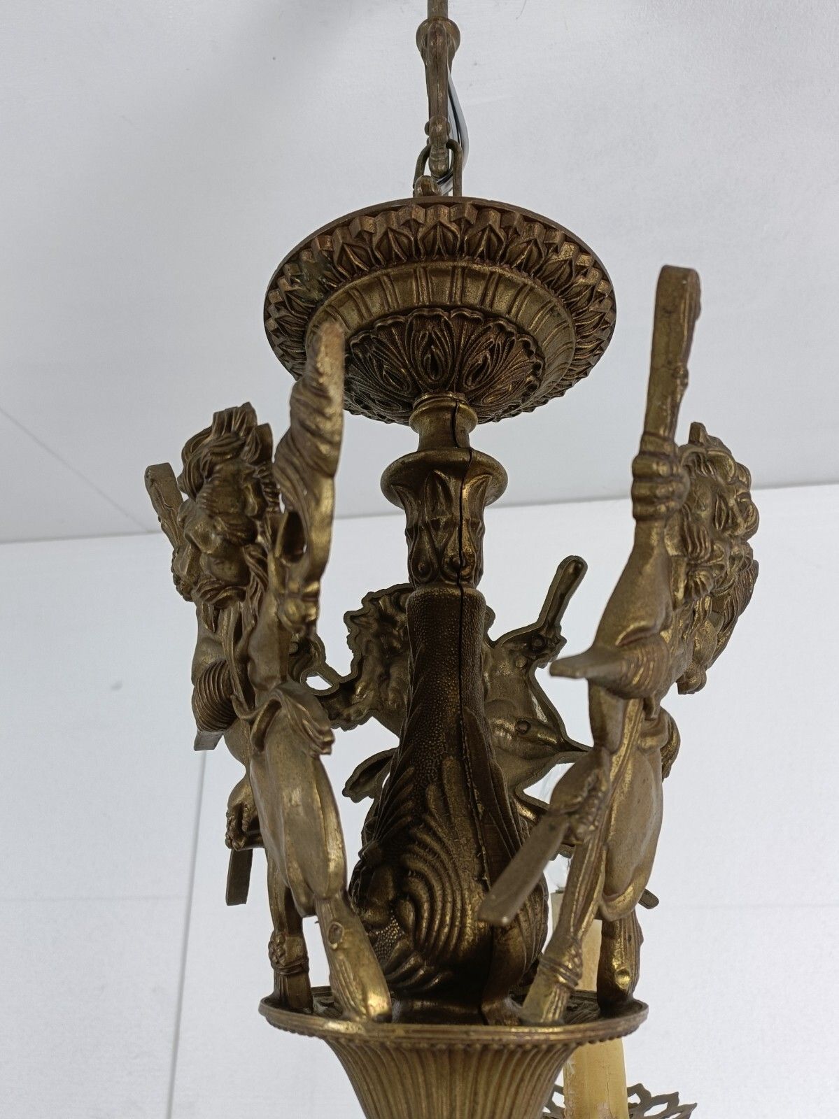 photo furniture Large French Impressive 12 Arms Lights Castle Medusa Chandelier Lion Heads Htf