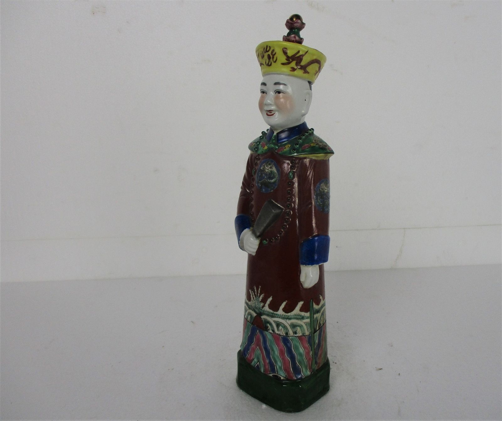 Chinese Statue Figurine Laughing Emperor Qing Dynasty Polychrome Lovely 14.96&Qu photo Art