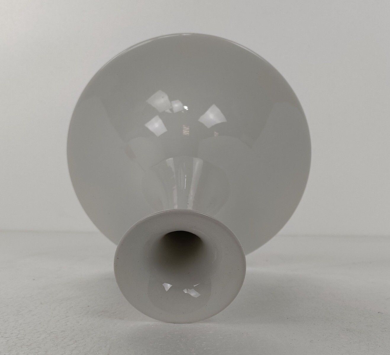 Pino Spagnolo Design For Sicart Post Modern Vase  Italy Space Age Modernist Whit photo vinterior