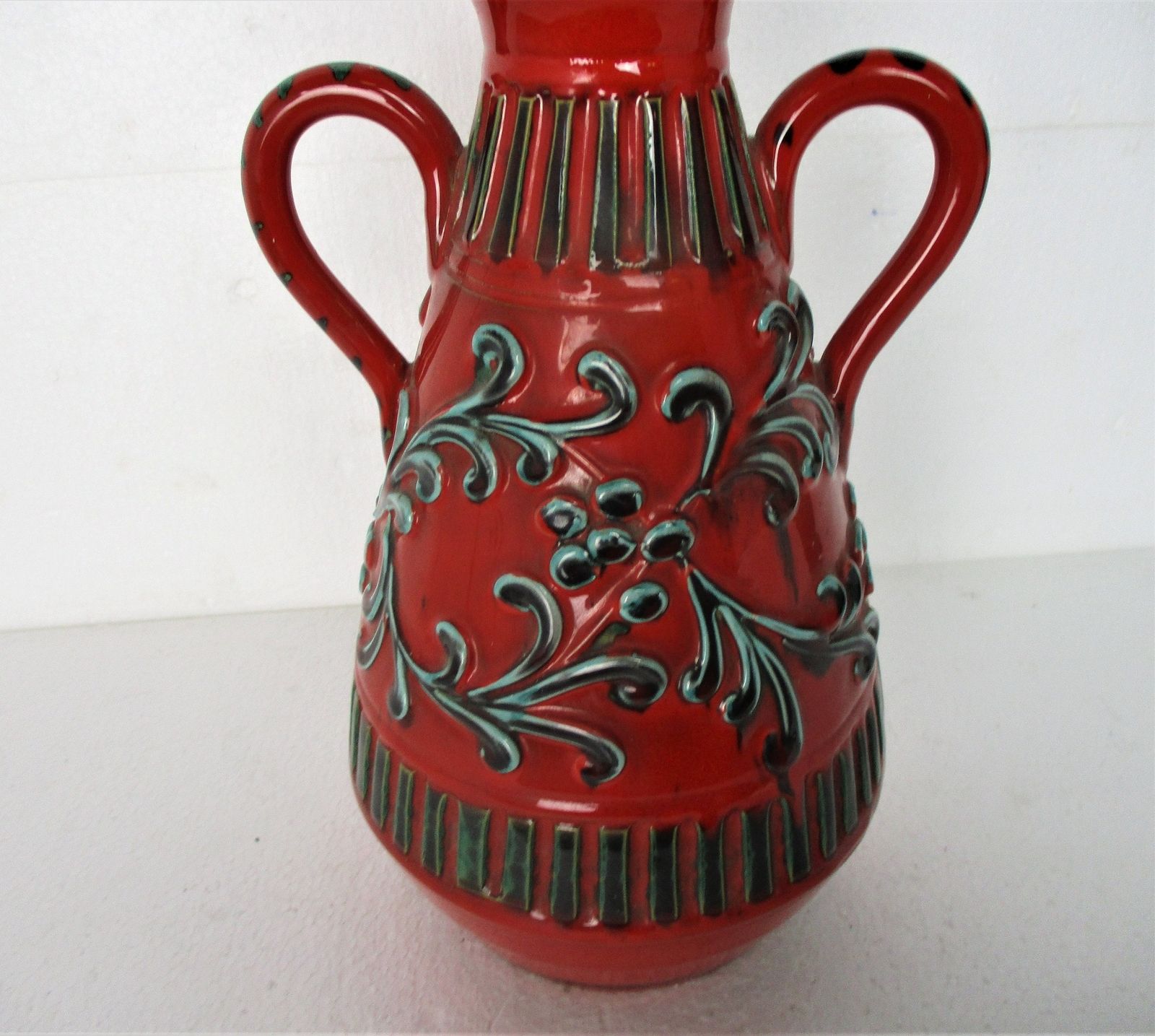 Italian Gambone Style Vase Art Pottery Retro Pop Art Mid Century Modern Modernis photo furniture