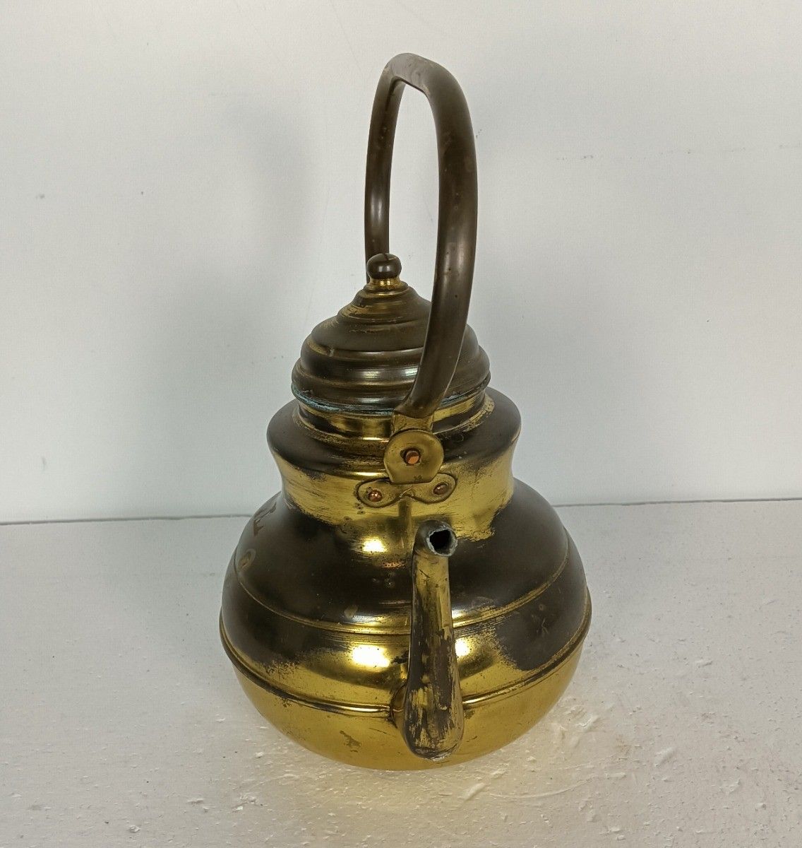 Antique Brass Tea Coffee Water Kettle, Funky Hammered Brass Decorative photo furniture
