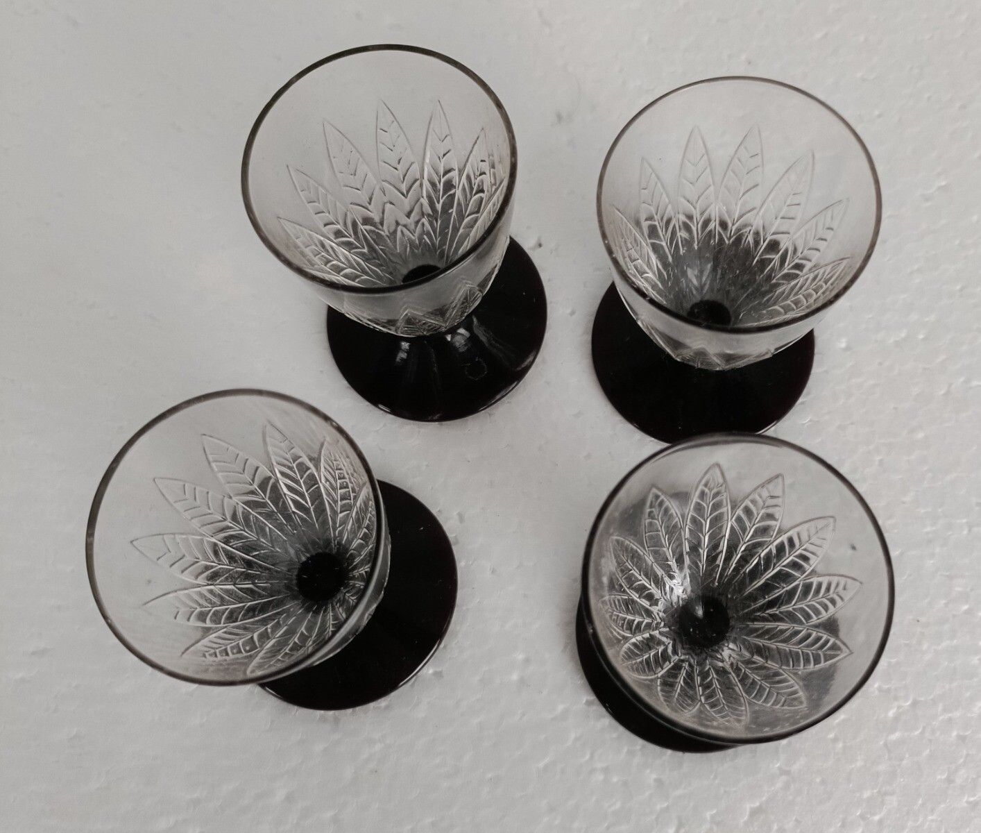 Set Of 4 Shot Glasses Clear Glass Purple Amethist Bases Antique Art Deco Lovely photo for sale