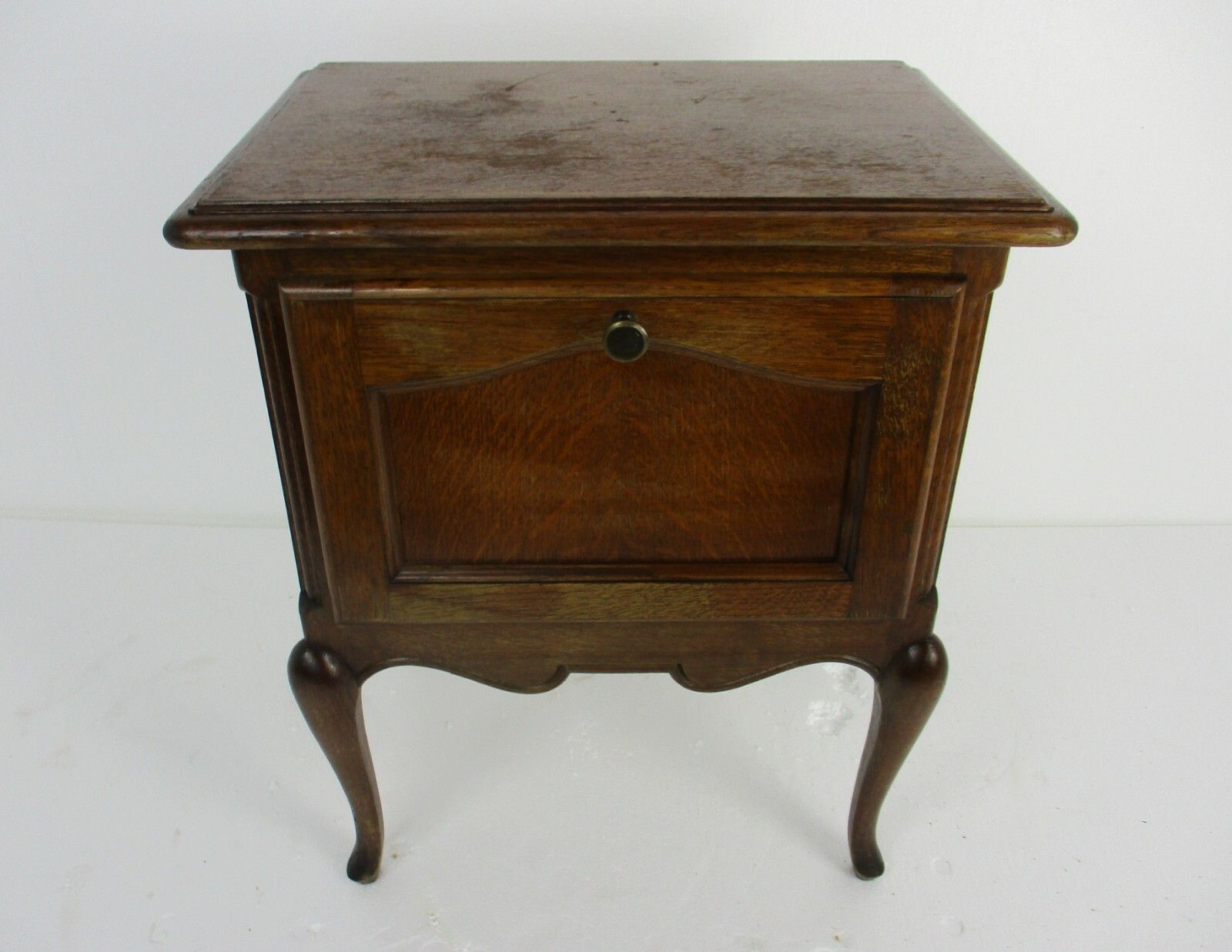 Nightstand  End Table  Dresser 50s Vanity Cabinets Louis XVI Style Louis XV photo furniture