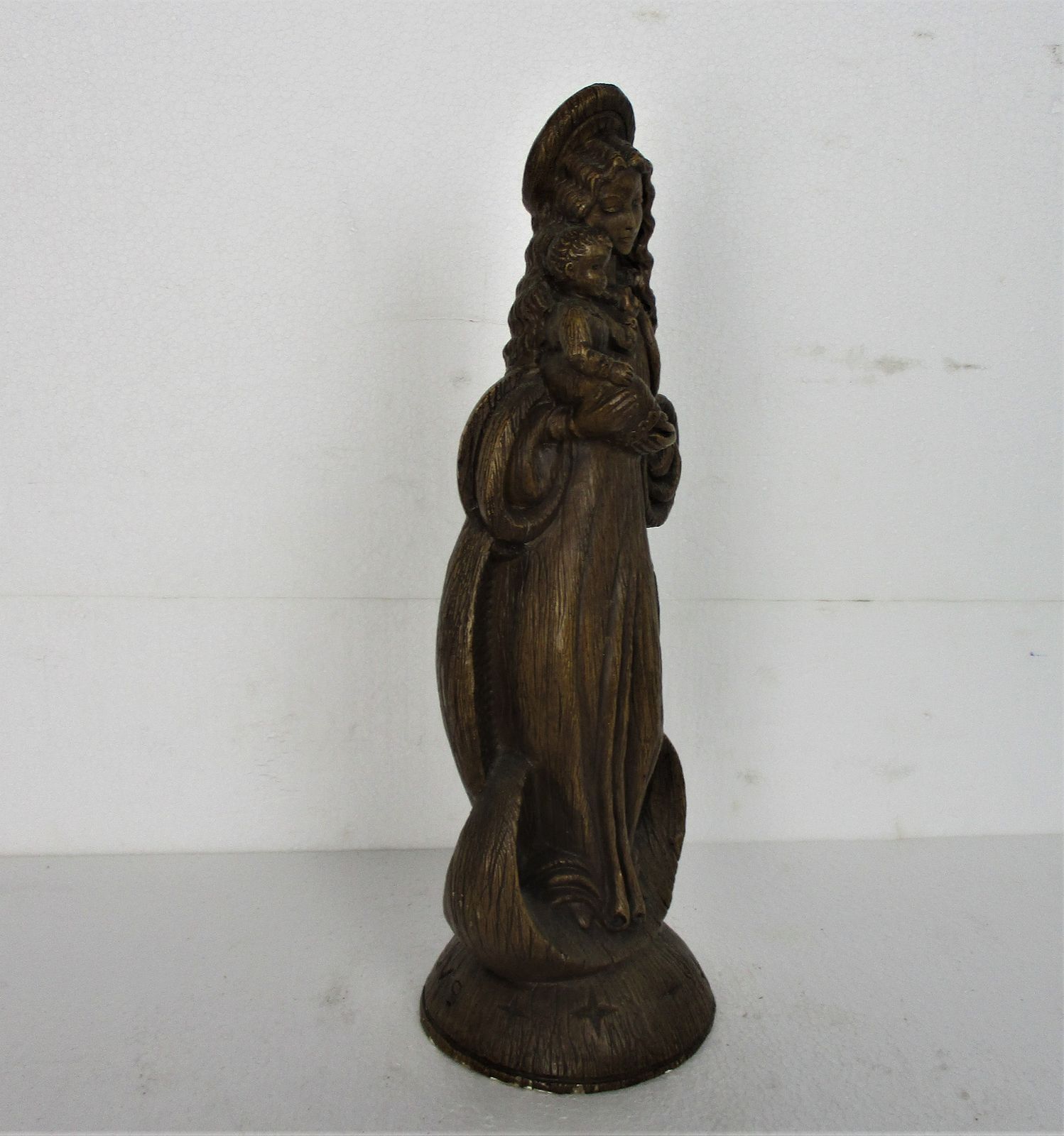 Art Deco Virgin Mary Madonna Infant Child Plaster Statue Tenderness Lovely Statu photo Art