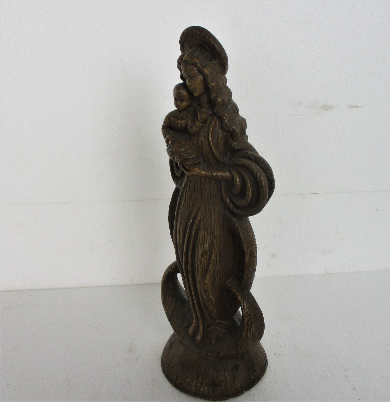 Art Deco Virgin Mary Madonna Infant Child Plaster Statue Tenderness Lovely Statu photo 125.0
