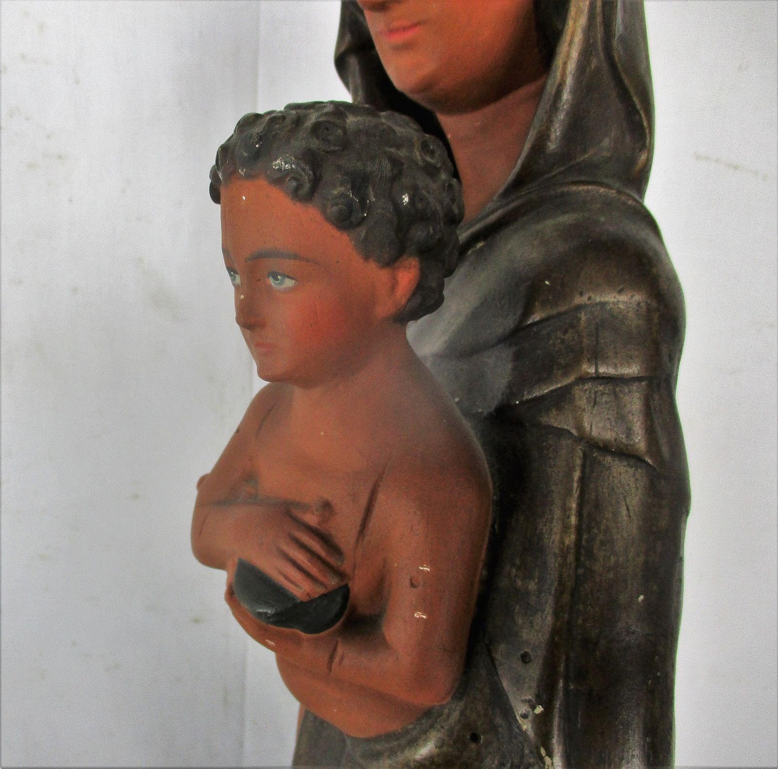 Statue Virgin Mary Our Lady Madonna Statue Infant Child Polychrome Plaster 70s 2 photo vinterior
