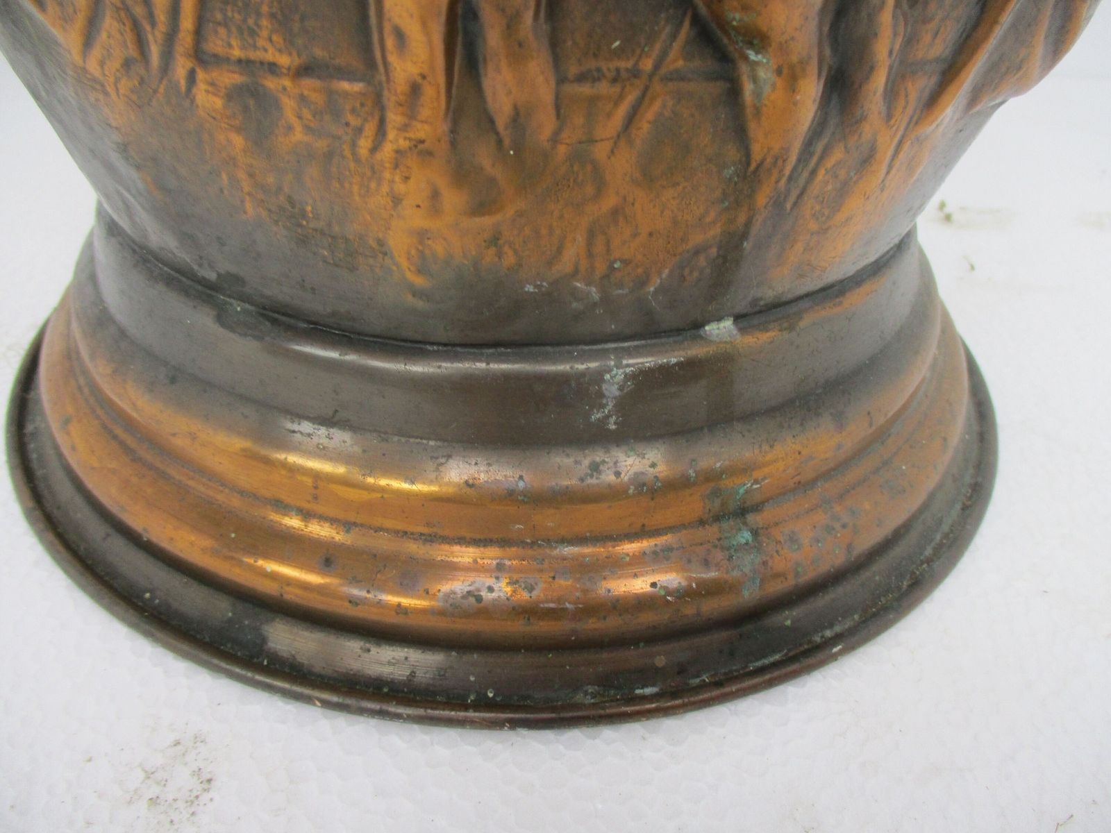 Umbrella Kane Stand Hammered Red Copper Dutch Breughel Bacchus Scene photo vintage