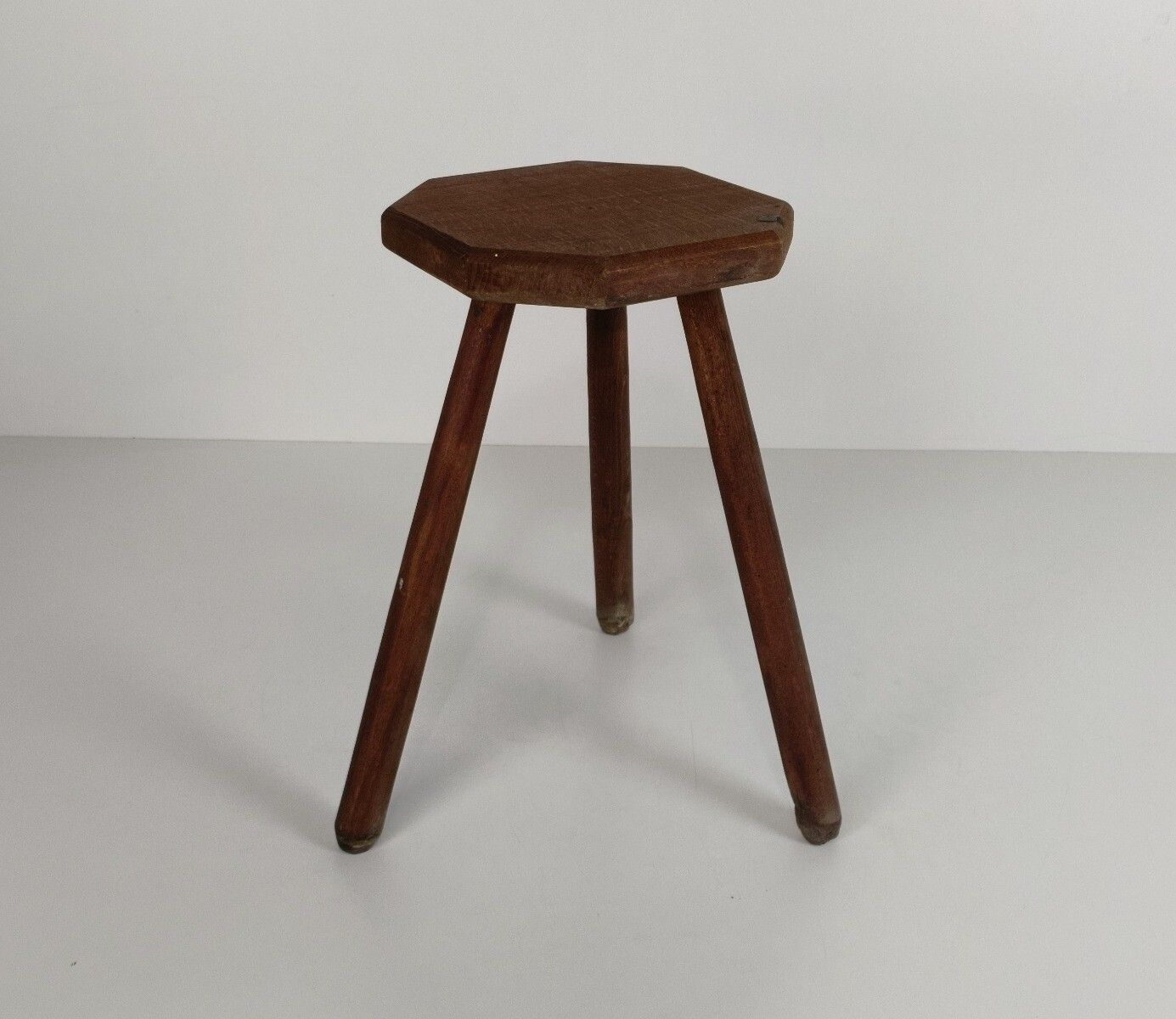Vintage Milking Stool Tripod Carved Wood Side Table Pedestal Plant Stand Barn St photo furniture