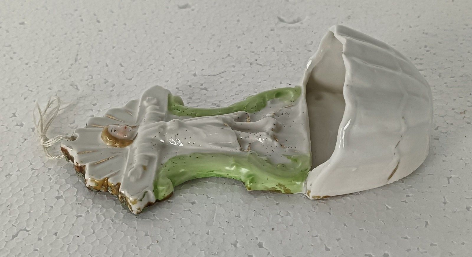Small Porcelain Antique Holy Water Font Vessel Jesus Christ Lovely Wall Hanging photo vinterior