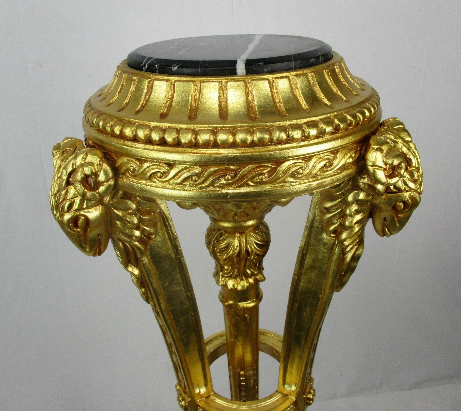 photo furniture Gorgeous Gold Gilded Doré Pedestal  Plant Stand Table Rams Head Marble Top Wow