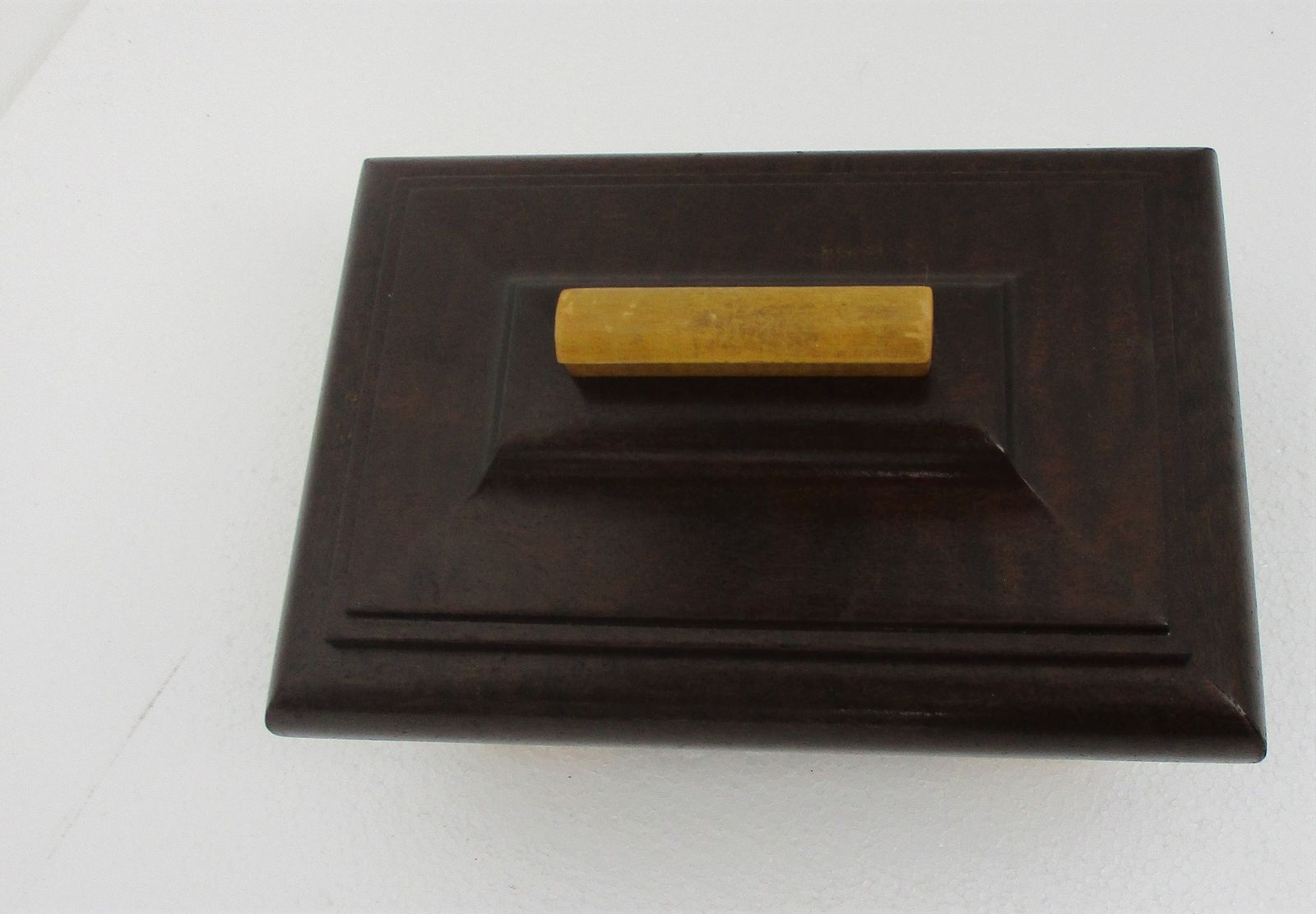 Art Deco Hand Carved Two Toned Wood Jewelry Trinket Tobacco Box Ornate Funky photo vinterior