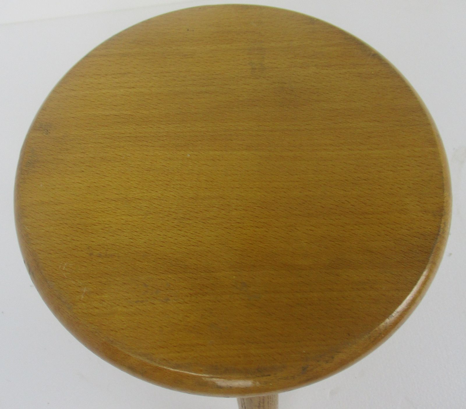 Hand Carved Wood Tripod Milking Stool Pedestal Table Pedestal Barn Style Funky photo vinterior