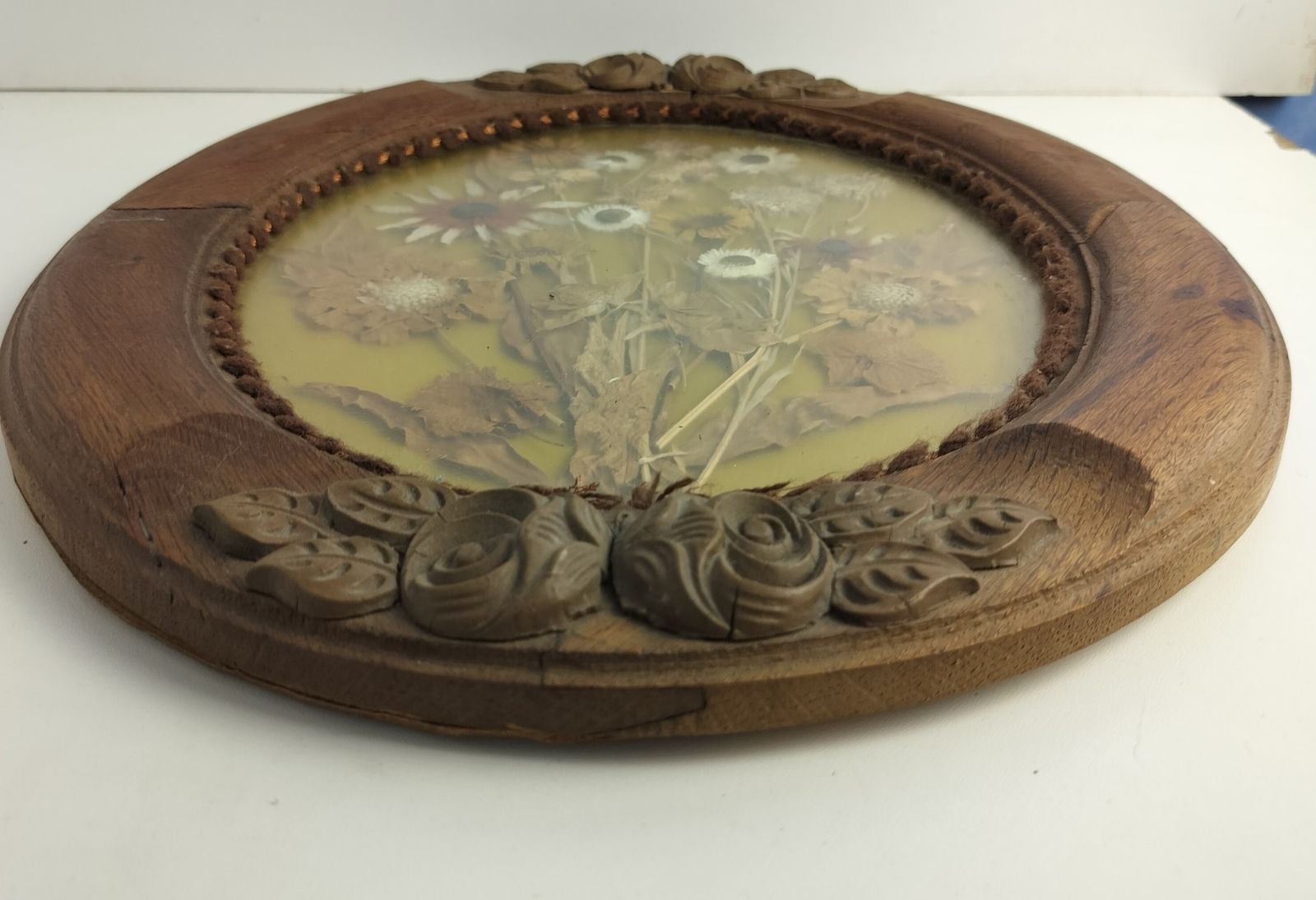 Oval Wooden Framed Shadow Box Dried Flowers Vintage Wall Hanging Carved Ornate W photo 89.0
