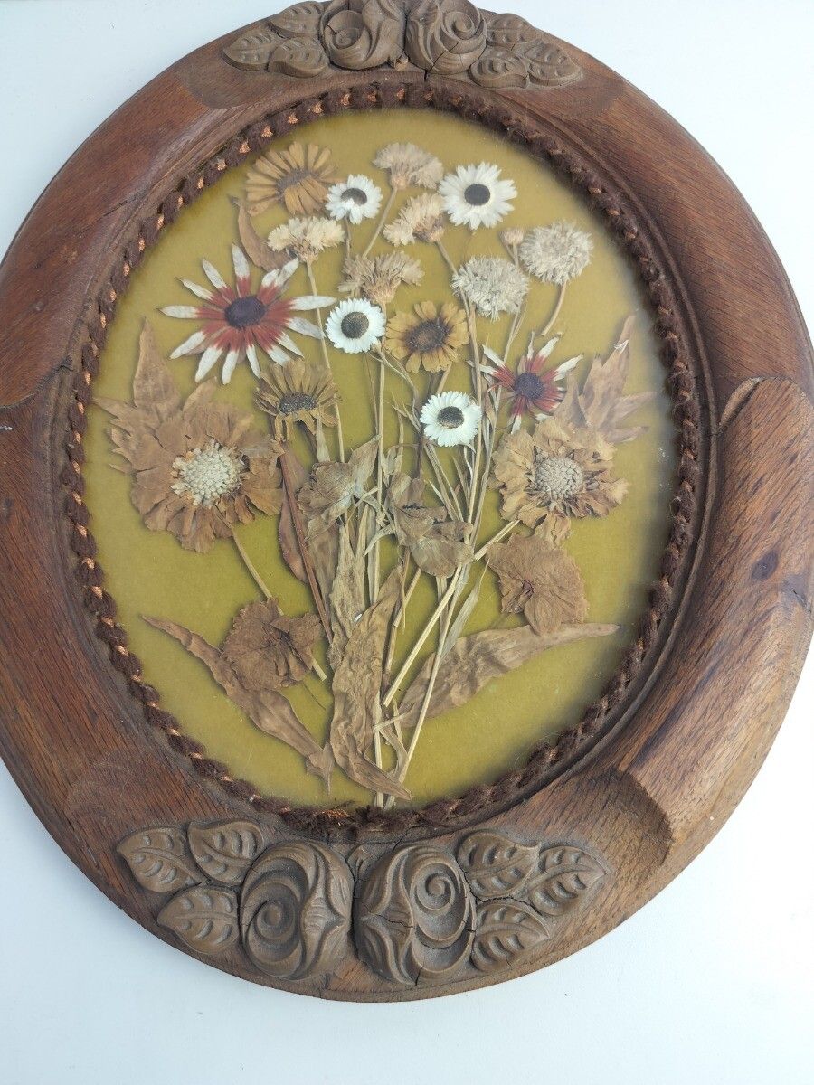 Oval Wooden Framed Shadow Box Dried Flowers Vintage Wall Hanging Carved Ornate W photo vinterior