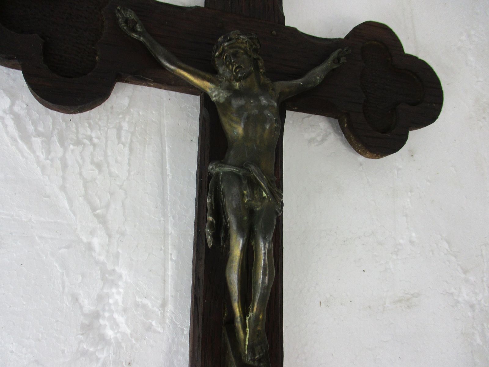 Hand Carved Wood Hanging Ornate Crucifix Jesus Christ Christianity  Faux Brass photo for sale