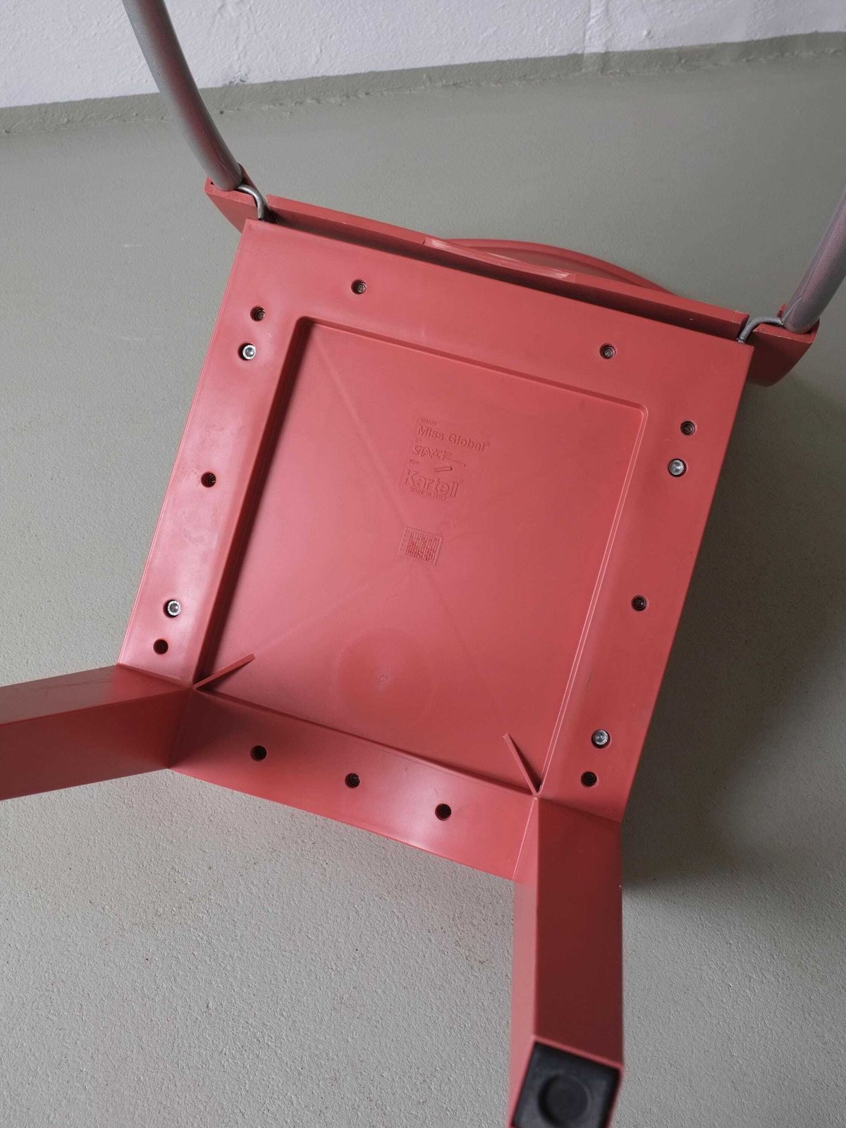 4 Kartell Coral Pink "Miss Global" Chairs By Philippe Starck | 1990s photo vintage