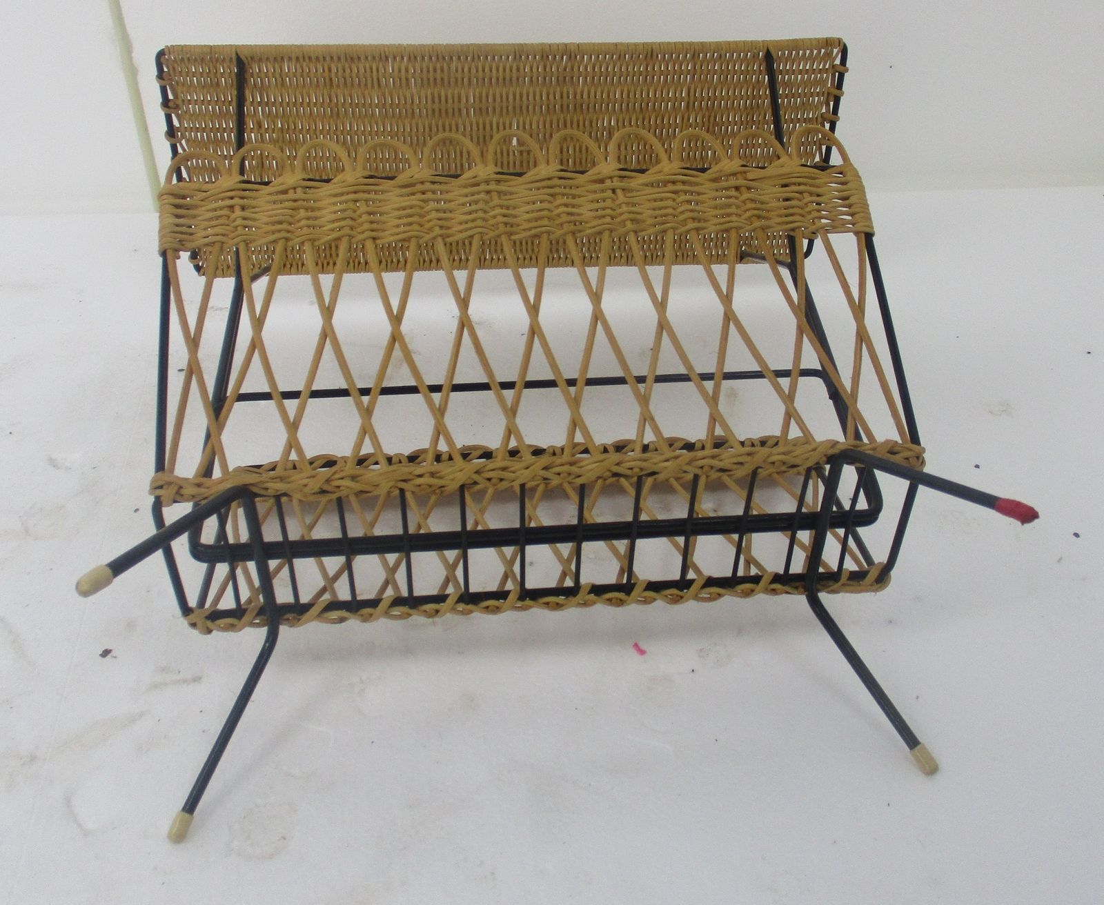 photo furniture Vintage Rattan Wicker Magazine Newspaper Basket Rack Hobo Chick Barn Country