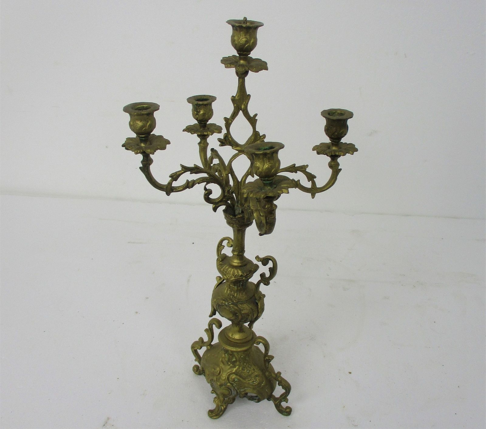 Gorgeous Brass Ornate Embossed Candle Holder Stick Candelabra 5 Arm Gold Painted photo Home Decor