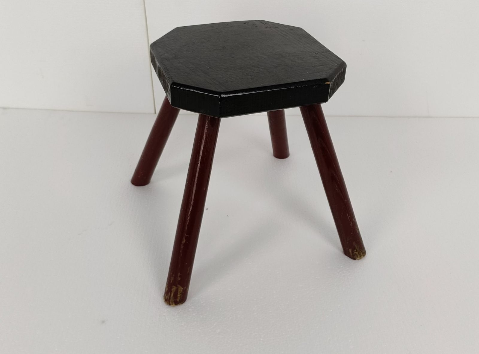 Old Milk Milking Stool Farmhouse Country Barn Style  Display Table Pedestal Plan photo furniture