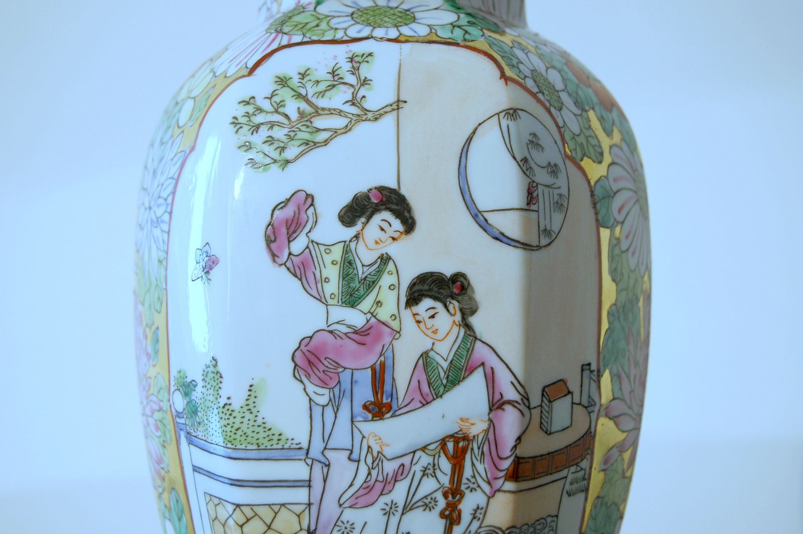 Porcelain Potiche   Ginger Jar   Qing Dynasty 20th Century photo furniture