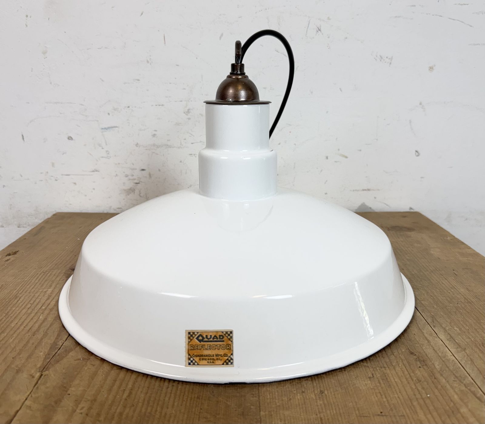 photo vinterior Industrial White Enamel Factory Pendant Lamp From Quadrangle Mfg. Co., 1960s, 5x