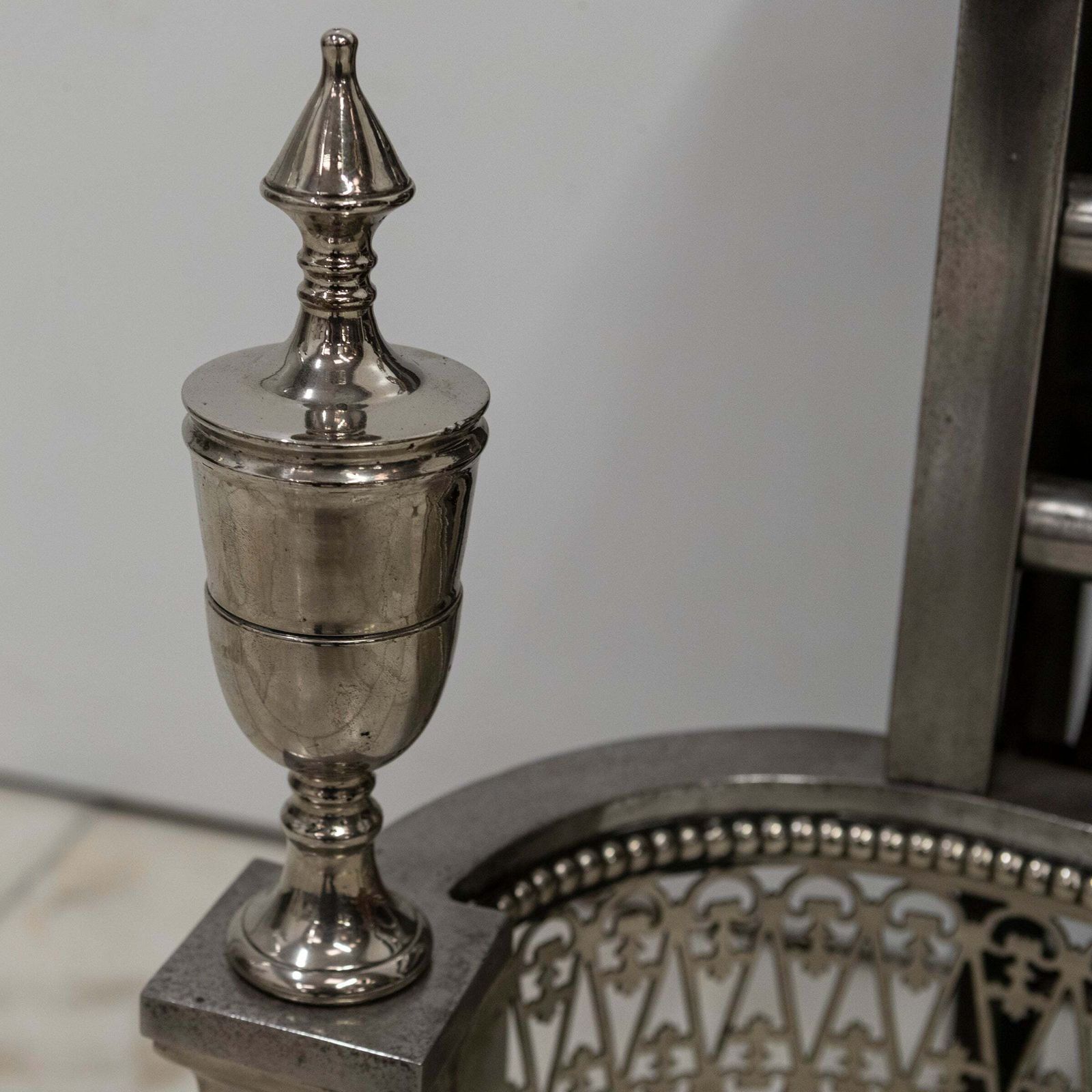 Reclaimed Georgian Style Polished Steel Fire Basket photo vinterior