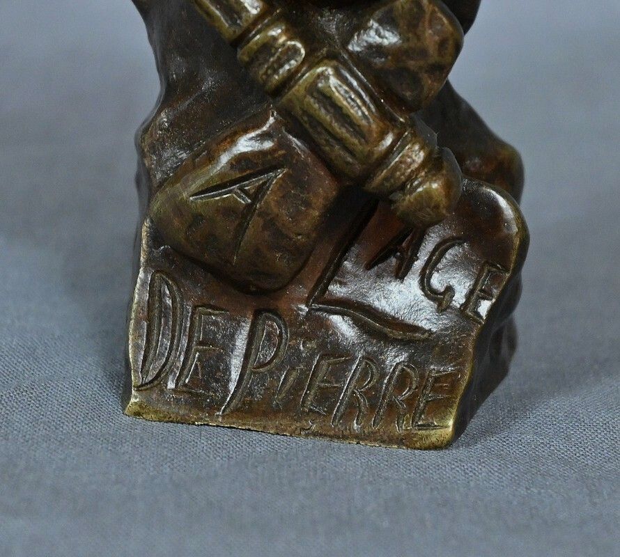 Pair Of Bronze Busts “The Stone Age & The Iron Age” Signed J. Garnier – Late 19th Century photo vinterior