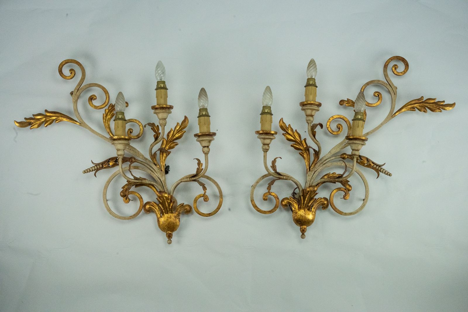 Pair Of Large Floral Wall Lamps In Gilded And Lacquered Metal. Italy 1960s photo furniture