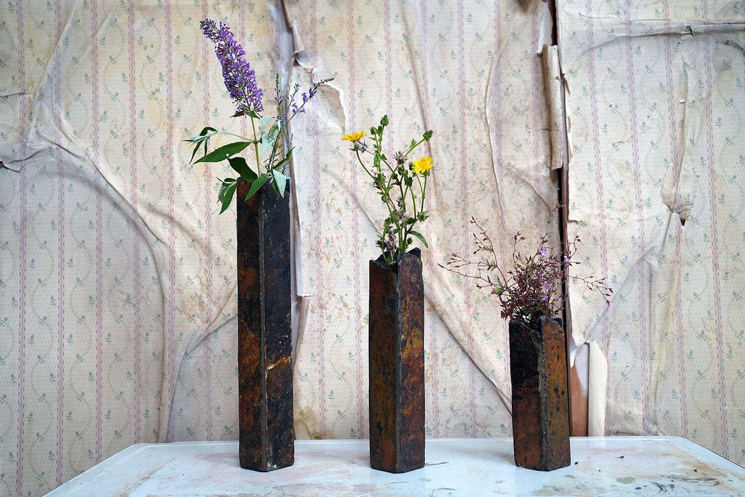 A Trio Of Mid 20thc Brutalist Graduating Slate Vases C.1970 photo vinterior