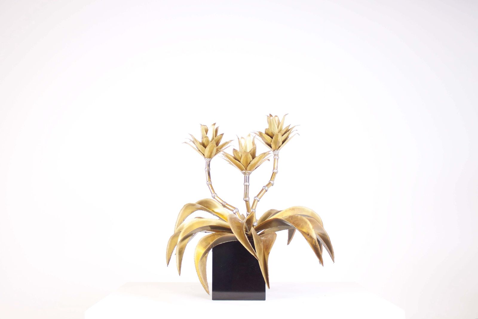 Mid Century Hollywood Regecy Brass Maison Jansen Light Table Lamp Flower Leaves photo for sale