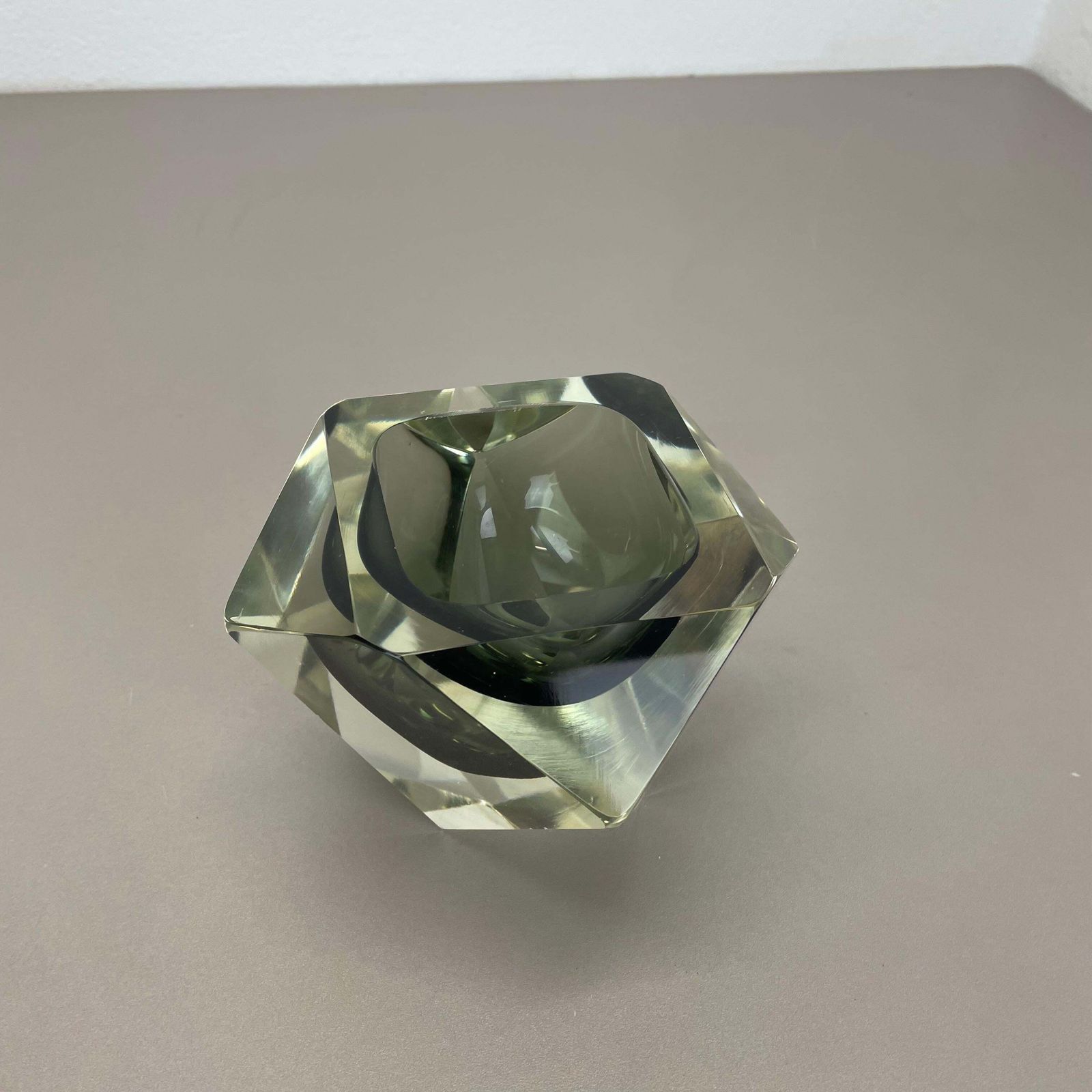 Large 1.7kg Murano Glass Diamond Bowl Element By Flavio Poli Attrib., Italy 1970 photo Home Decor