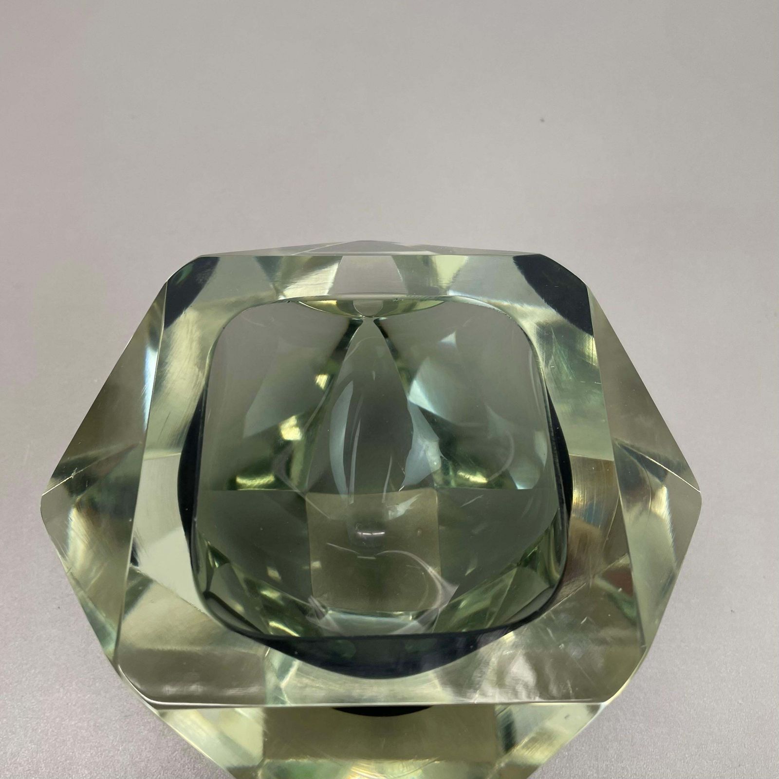 Large 1.7kg Murano Glass Diamond Bowl Element By Flavio Poli Attrib., Italy 1970 photo vinterior